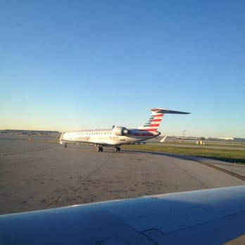 American Airlines - Airlines Near Me - Chicago, Illinois