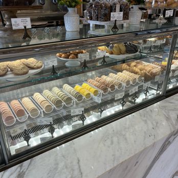 Bouchée Patisserie - Patisserie/Cake Shop Near Me - Houston, Texas