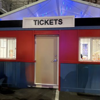 The Polar Express Train Ride - Ticket booth with two lines - Local Flavor Near Me - Saint Louis, Missouri The Polar Express Train Ride - Ticket booth with two lines - Local Flavor Near Me - Saint Louis, Missouri