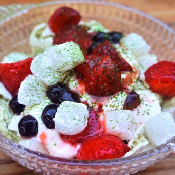 Han Oak - Et-'Han' Mess: black sesame meringue, macerated strawberries, lime mousse, lychee, boba, toasted barley powder ($6). - Korean Near Me - Portland, Oregon Han Oak - Et-'Han' Mess: black sesame meringue, macerated strawberries, lime mousse, lychee, boba, toasted barley powder ($6). - Korean Near Me - Portland, Oregon