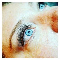 Flawless Lashes and Waxing - Eyelash extensions by Kaitlyn.