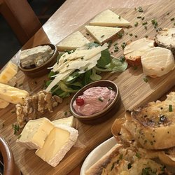 Filosofía Restaurante - Local cheeses board