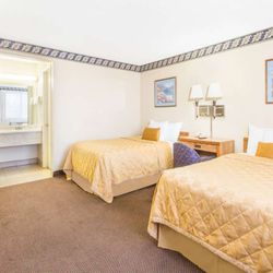 Knights Inn Madera - Guest room