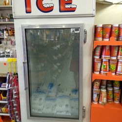 Rocky Plaza Market And Liquor - They have bags of ice
