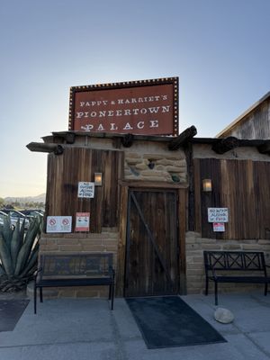 Pappy & Harriet's by null