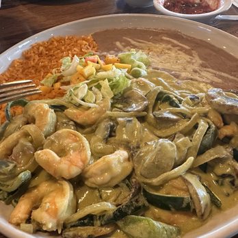 Mexico Real - Camarones Poblano dinner (Shrimp in a poblano chili and mushroom sauce with onions) - Seafood Near Me - Colorado Springs, Colorado Mexico Real - Camarones Poblano dinner (Shrimp in a poblano chili and mushroom sauce with onions) - Seafood Near Me - Colorado Springs, Colorado