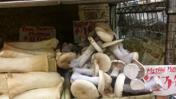 Manhattan Fruit Exchange by null