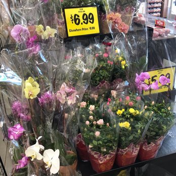 Grocery Outlet - Grocery Near Me - Burbank, California