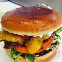 Stewart&Grub - The Classic Grub-Cheeseburger.