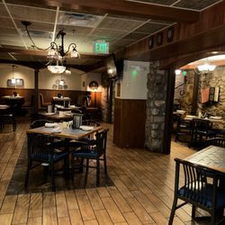 Edelweiss German Restaurant - Bar area - quaint !