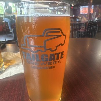 TailGate Brewery Murfreesboro - Honey wheat - Breweries Near Me - Murfreesboro, Tennessee TailGate Brewery Murfreesboro - Honey wheat - Breweries Near Me - Murfreesboro, Tennessee