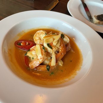 Restaurante O Marinheiro - Prawns in a piri-piri sauce - Modern European Near Me - Albufeira, 20