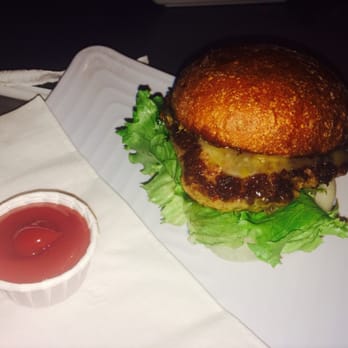 Burger Lounge - Burgers Near Me - La Jolla, California