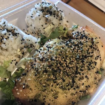 Da Hale - Wasabi salmon with furikake on rice - Poke Near Me - Las Vegas, Nevada Da Hale - Wasabi salmon with furikake on rice - Poke Near Me - Las Vegas, Nevada