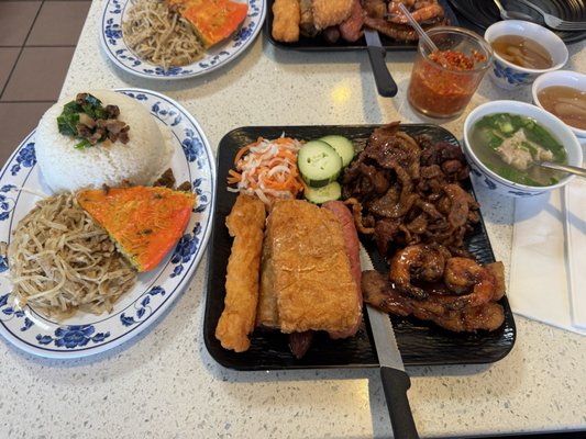 Cơm Tấm Thuận Kiều by null