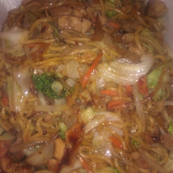 Teriyaki Me! - #13. Yakisoba with Chicken - close up. A ton of food! - Asian Fusion Near Me - Glendale, California