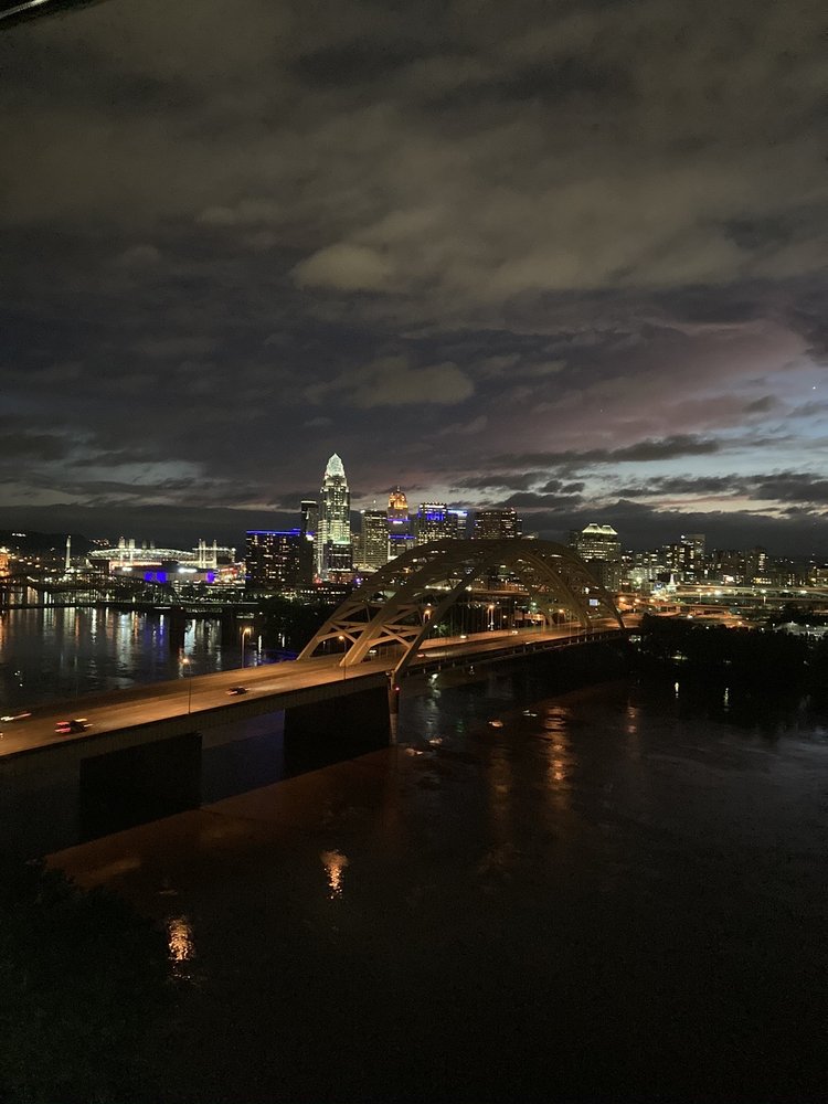 SOUTHSHORE CONDOMINIUMS Updated October 2024 12 Photos 400