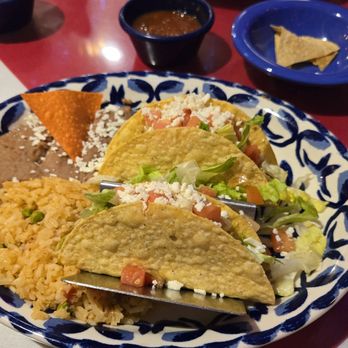 Mi Tierra Cafe & Bakery - Beef Tacos with rice and beans - Mexican Near Me - San Antonio, Texas