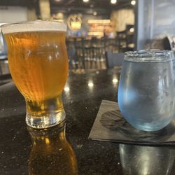 Madden's Casual Gourmet - Nice selection of draft beer