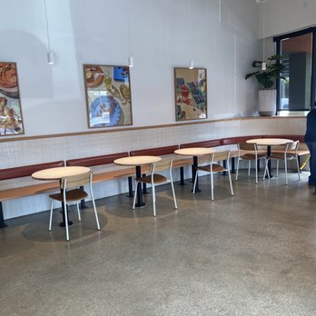 CAVA - Seating área - Mediterranean Near Me - Pembroke Pines, Florida CAVA - Seating área - Mediterranean Near Me - Pembroke Pines, Florida
