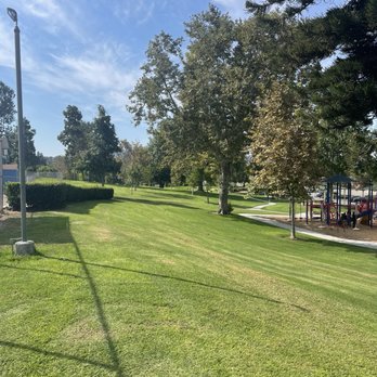 Woodland Park - Grass area . - Parks Near Me - San Marcos, California