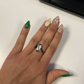 Casabella Salon - Nails - Nail Salons Near Me - Alexandria, Virginia