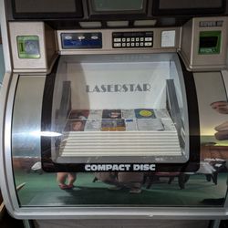 Kristin’s Vanilla Bakery - An old CD based jukebox. Evidently it needs a little work but looks very interesting.