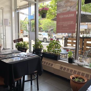 Budapest Restaurant - Hungarian Near Me - Toronto, Ontario