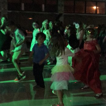 San Diego DJ - School dance doing the Cupid Shuffle by San Diego DJ - DJs Near Me - Coronado, California