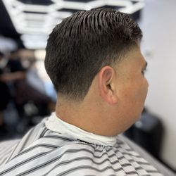 Avenue Fades - Medium Taper / Combover