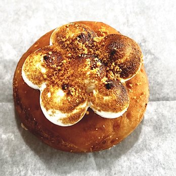 Glazed Donuts - Key Lime Pie Donut - Donuts Near Me - Key West, Florida Glazed Donuts - Key Lime Pie Donut - Donuts Near Me - Key West, Florida