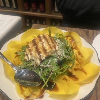 Briciola - Mango arugula salad - Italian Near Me - New York, New York Briciola - Mango arugula salad - Italian Near Me - New York, New York