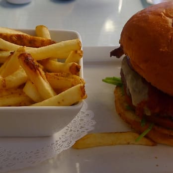 26 Beach Restaurant - King Kobe the IV Burger $17 - New American Near Me - Venice, California