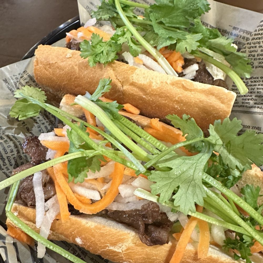 Pho Che - BBQ Beef Banh Mi - Vietnamese Near Me - Flushing, New York Pho Che - BBQ Beef Banh Mi - Vietnamese Near Me - Flushing, New York