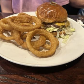 Squire On The Square - Smash burger with onion rings - 5 stars - Sandwiches Near Me - Woodstock, Illinois
