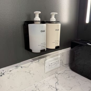 Barry's Walnut Creek - Hand soap and lotion ON LOCK - Interval Training Gyms Near Me - Walnut Creek, California Barry's Walnut Creek - Hand soap and lotion ON LOCK - Interval Training Gyms Near Me - Walnut Creek, California