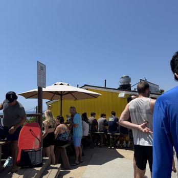 Crystal Cove Shake Shack - patio - American Near Me - Newport Coast, California