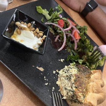 Nibbles Eatery - Spinach and feta quiche, yogurt, and strawberry salad - American Near Me - Eureka Springs, Arkansas