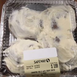 Safeway - Cinnamon Rolls w/ Cream Cheese