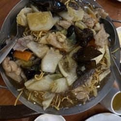 Luk Foo Cantonese Kitchen - Crispy fried noodle
