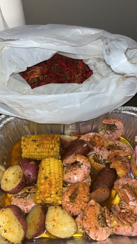 LANDSHARK SEAFOOD & CATFISH 1901 Jackson Ave W, Oxford, Mississippi