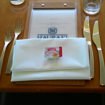 Hauraki Blue Cruises - Individual table setting for lunch - Boat Charters Near Me - Auckland, AUK