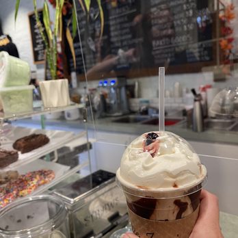 Hattie Jane's Creamery - Milkshake. - Ice Cream & Frozen Yogurt Near Me - Murfreesboro, Tennessee