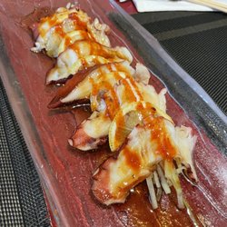 Momiji Sushi & Hibachi - Momiji Tako: octopus with lemon and ponzu sauce 10/10