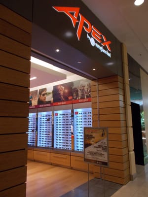 Sunglass Hut 143 Westshore Plaza 