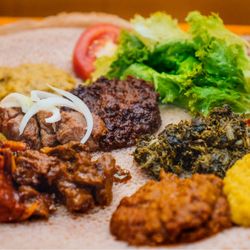 Lucy Abyssinia Restaurant - Probier platte