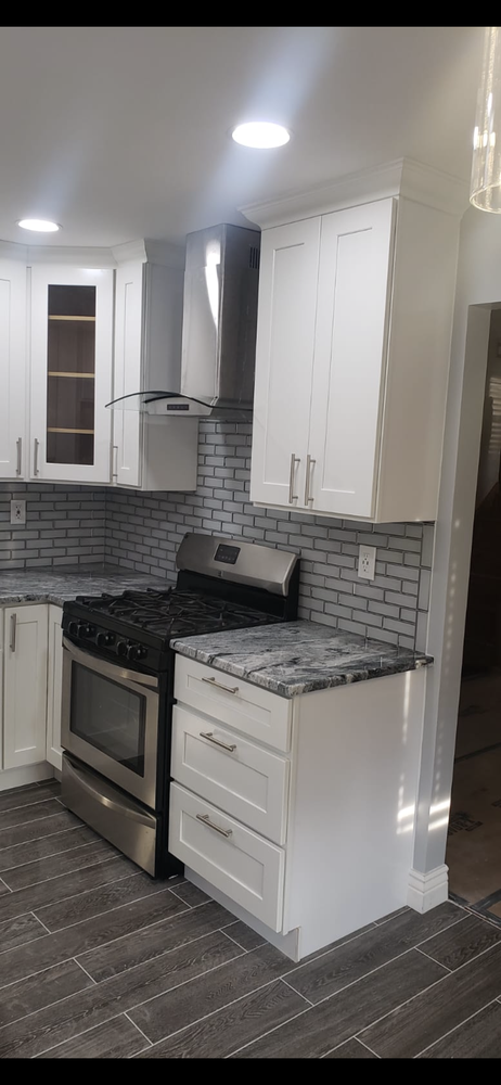 Slide of Leon Home Improvement