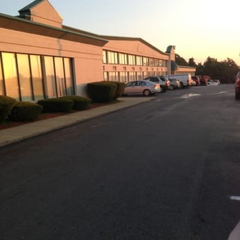 Quality Inn - Hotels Near Me - Beckley, West Virginia