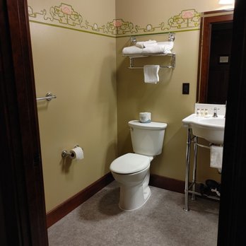 McMenamins Anderson School - Hotels Near Me - Bothell, Washington