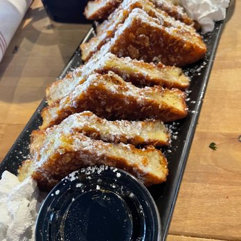 The Spicy Green Bean - Ryder toast - absolute amazing! Get this! - New American Near Me - Glastonbury, Connecticut The Spicy Green Bean - Ryder toast - absolute amazing! Get this! - New American Near Me - Glastonbury, Connecticut